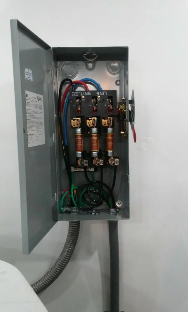 Three-phase disconnect switch installed for Smoke Detector Installation in Sausalito